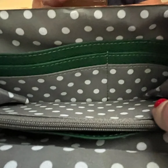 Green Leather Kisslock Clutch Bag - Picture 5 of 8